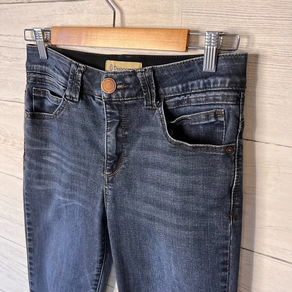 Democracy Jean Womens Size 6 Dark Wash Scalloped Hem Straight Crop Denim